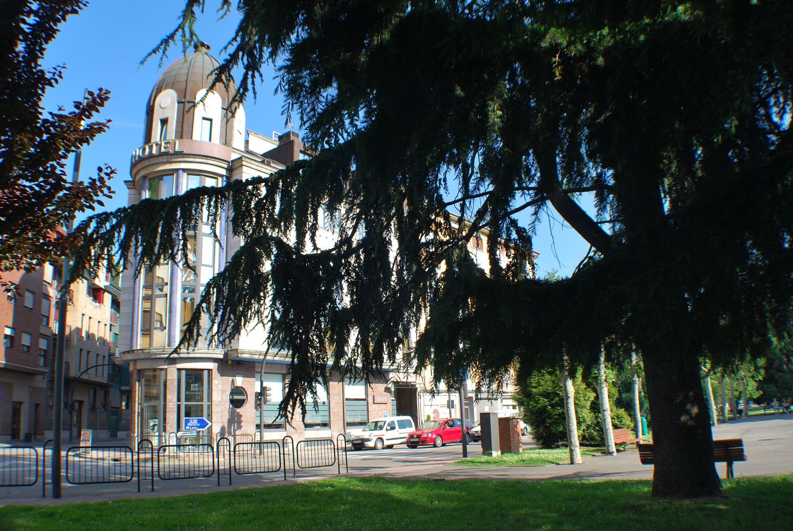 Hotel Mieres Del Camino Exterior photo