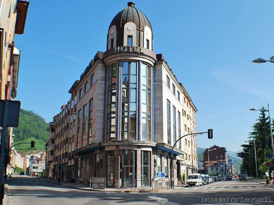 Hotel Mieres Del Camino Exterior photo